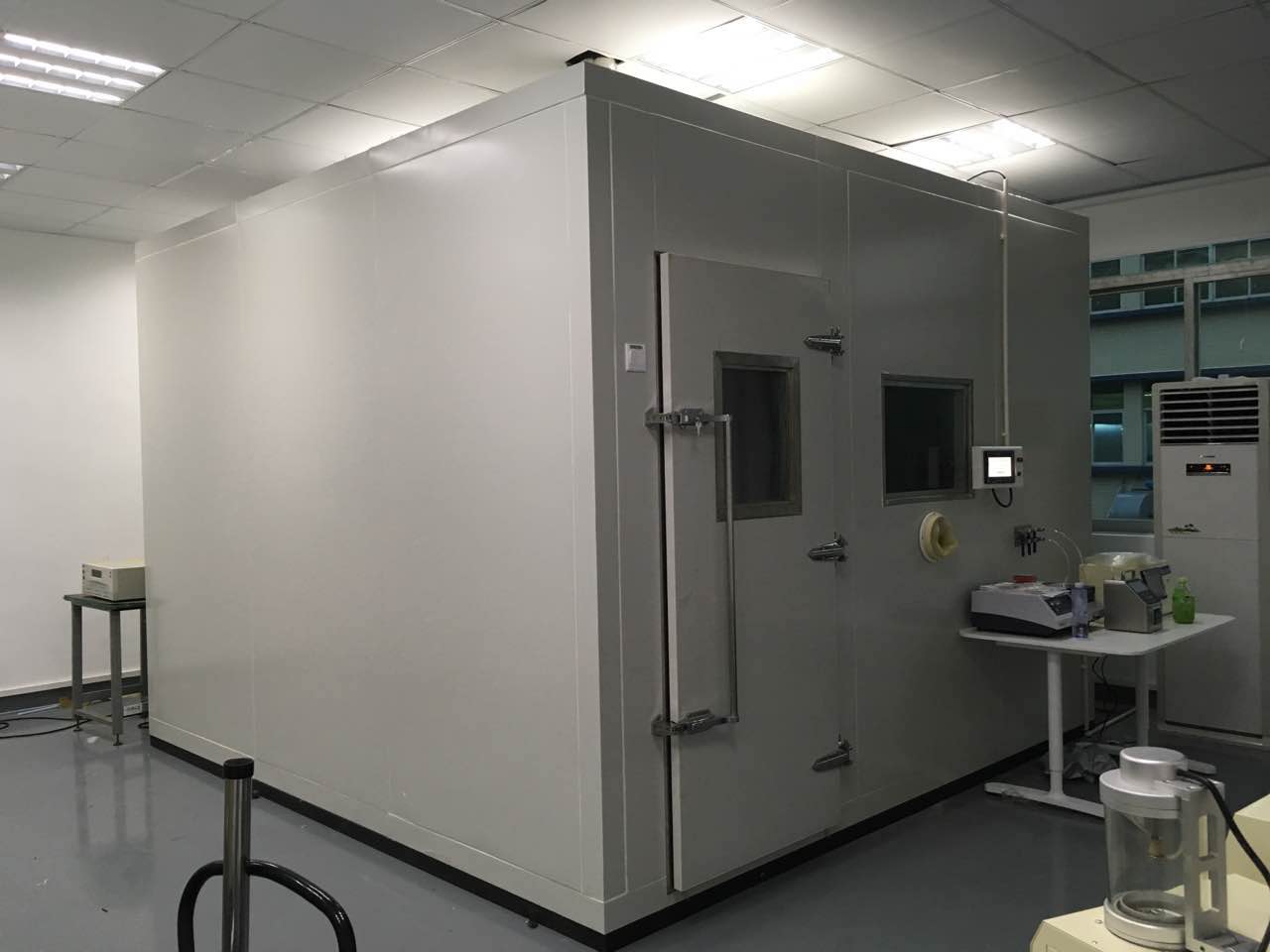 30m3甲醛環境測試艙的常見問題(圖1) 30m3甲醛環境測試艙的常見問題(圖1)