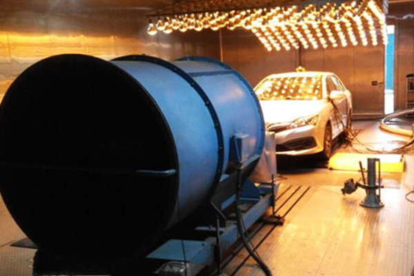 整車環(huán)境模擬艙(圖3) 整車環(huán)境模擬艙(圖3)