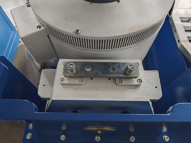 垂直+水平振動試驗裝置技術方案(圖3)