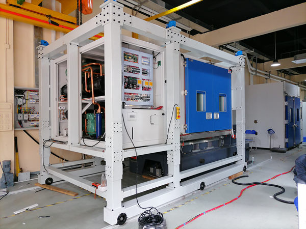 溫濕度振動綜合環境箱(圖1)